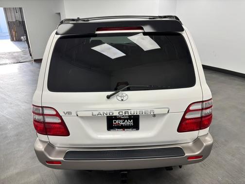 2004 Toyota Land Cruiser Base