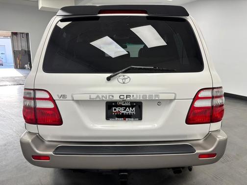 2004 Toyota Land Cruiser Base