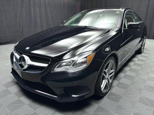 Obsidian Black Metallic 2014 Mercedes-Benz E-Class 4MATIC