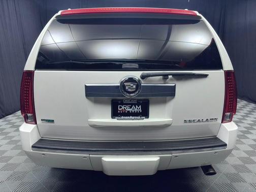 White Diamond Tricoat 2011 Cadillac Escalade Premium