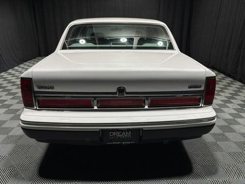1997 Lincoln Town Car Signature