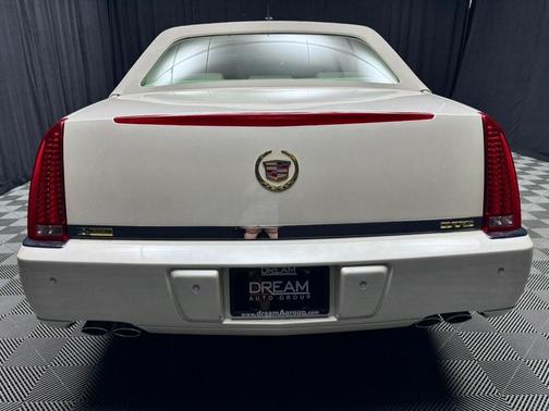 White Diamond Tricoat 2008 Cadillac DTS Base