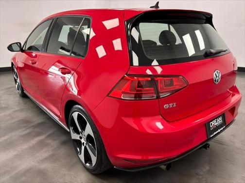 2017 Volkswagen Golf GTI 2.0T S 4-Door