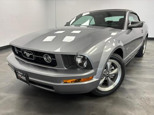 2006 Ford Mustang Deluxe
