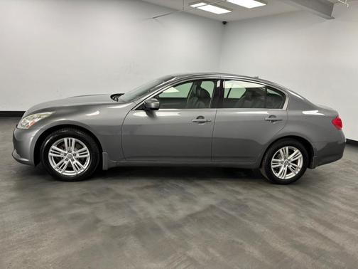 2013 INFINITI G37x Base