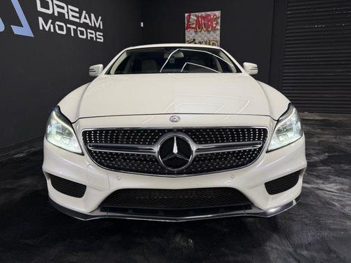 White 2015 Mercedes-Benz CLS-Class LUXURIOUS WITH SUNROOF NAVIGATION AND HEATED
