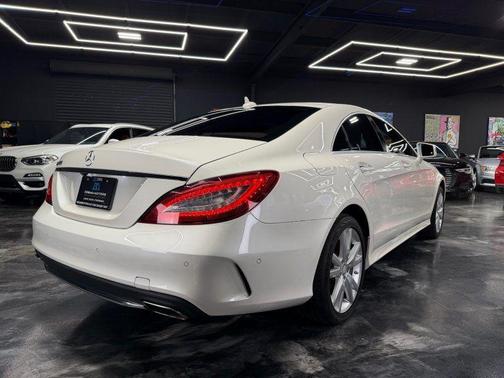 White 2015 Mercedes-Benz CLS-Class LUXURIOUS WITH SUNROOF NAVIGATION AND HEATED