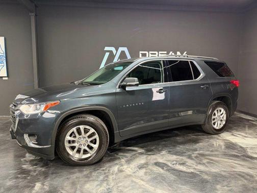 Gray 2020 Chevrolet Traverse LT Cloth