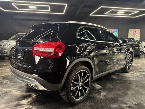 Black 2017 Mercedes-Benz GLA 250 Base