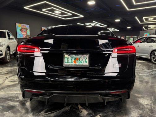 2022 Tesla Model S Plaid