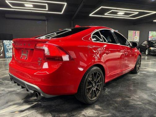2013 Volvo S60 T6 R-Design