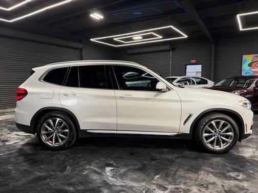 White 2019 BMW X3 xDrive30i