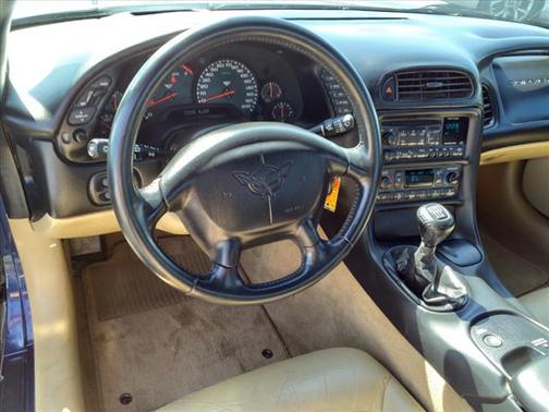 2001 Chevrolet Corvette Base