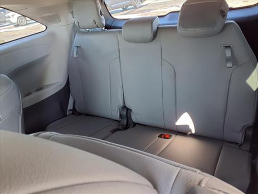 2021 Toyota Sienna XLE 7 Passenger
