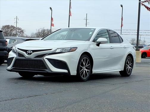 2023 Toyota Camry SE