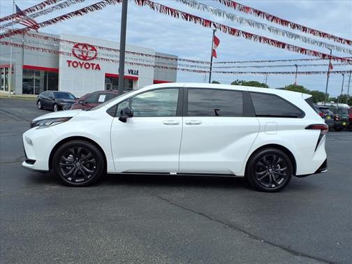 2025 Toyota Sienna XSE 7 Passenger