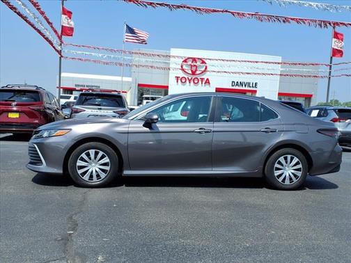 2022 Toyota Camry Hybrid SE