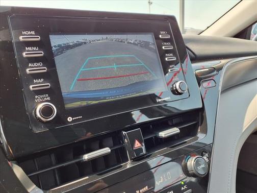 2022 Toyota Camry Hybrid SE