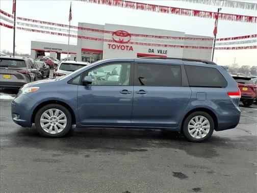 2014 Toyota Sienna XLE
