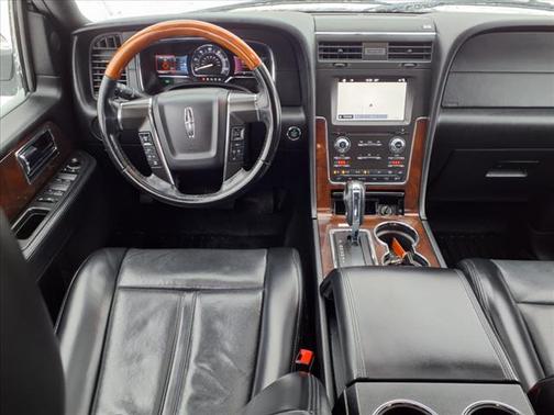 2017 Lincoln Navigator Select