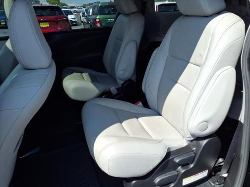 2017 Toyota Sienna Limited Premium