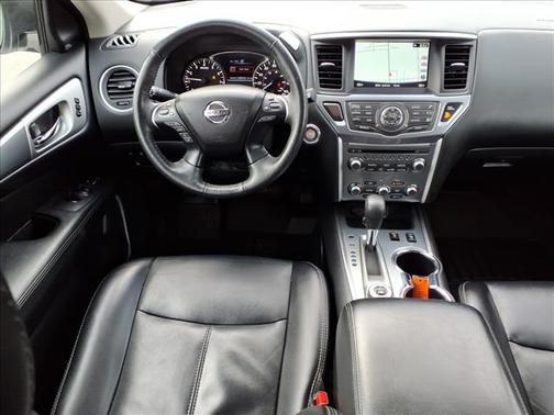2019 Nissan Pathfinder SL