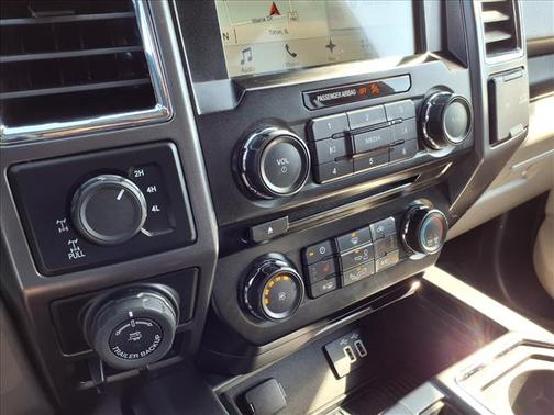 Red 2016 Ford F-150 XLT