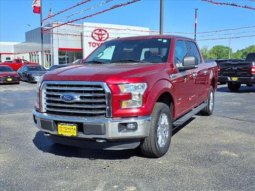 Red 2016 Ford F-150 XLT