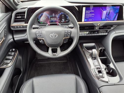 Bronze 2025 Toyota Crown Signia Limited