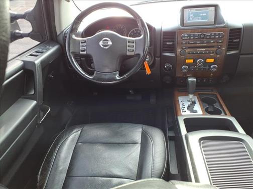 2012 Nissan Titan SV