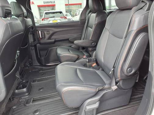 2021 Toyota Sienna XSE 7 Passenger