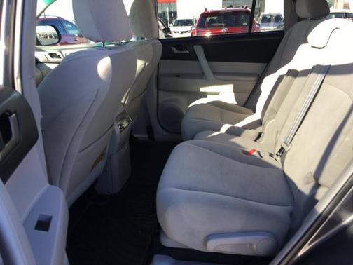2012 Toyota Highlander SE