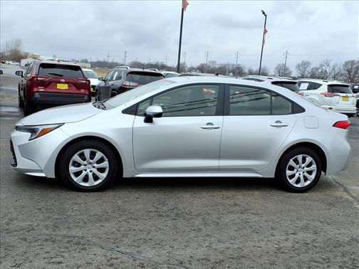 2025 Toyota Corolla Hybrid SE