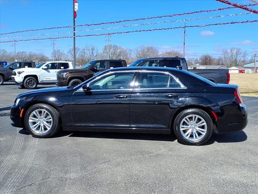 2018 Chrysler 300 Touring