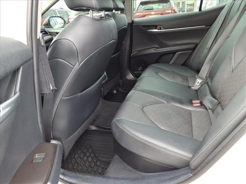 2021 Toyota Camry Hybrid SE