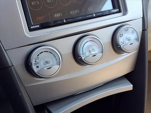 Green 2011 Toyota Camry LE