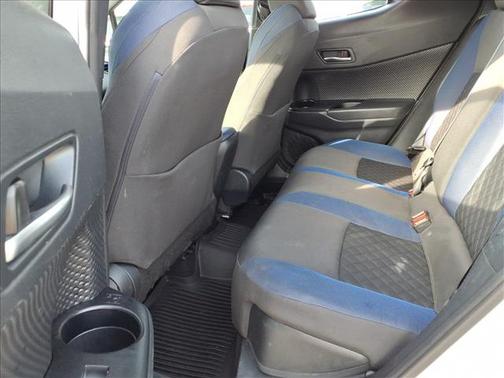 2022 Toyota C-HR XLE