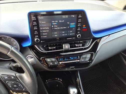 2022 Toyota C-HR XLE