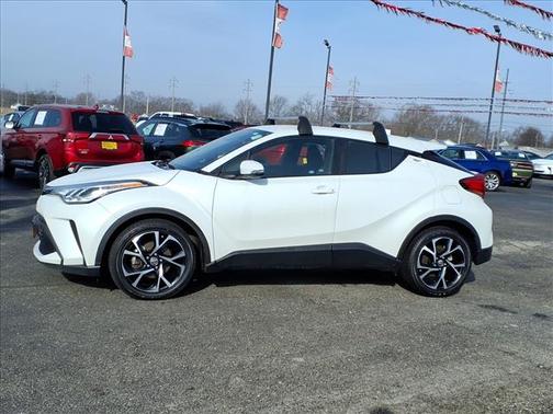 2022 Toyota C-HR XLE