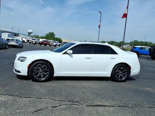 White 2016 Chrysler 300 S