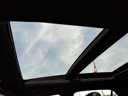 White 2016 Chrysler 300 S