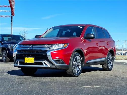 2020 Mitsubishi Outlander SE