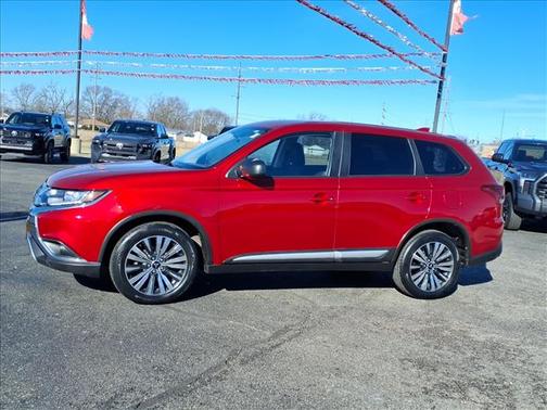 2020 Mitsubishi Outlander SE