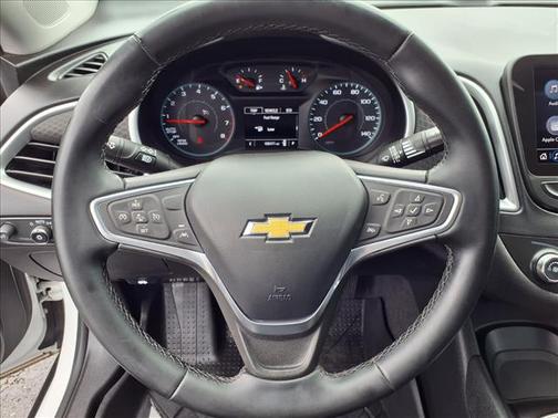 White 2023 Chevrolet Malibu RS