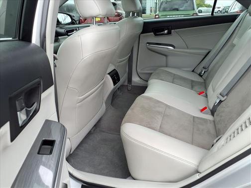 2014 Toyota Camry Hybrid XLE