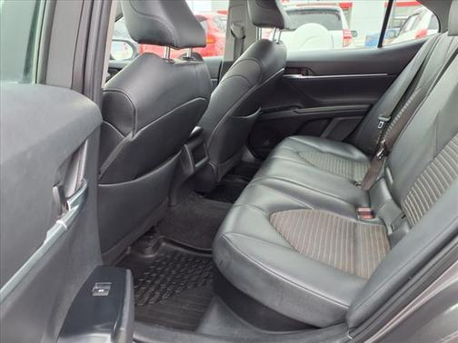 2019 Toyota Camry Hybrid SE