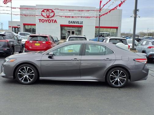 2019 Toyota Camry Hybrid SE
