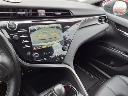 2019 Toyota Camry Hybrid SE