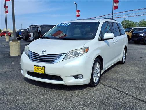 White 2011 Toyota Sienna XLE