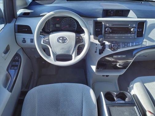2014 Toyota Sienna LE